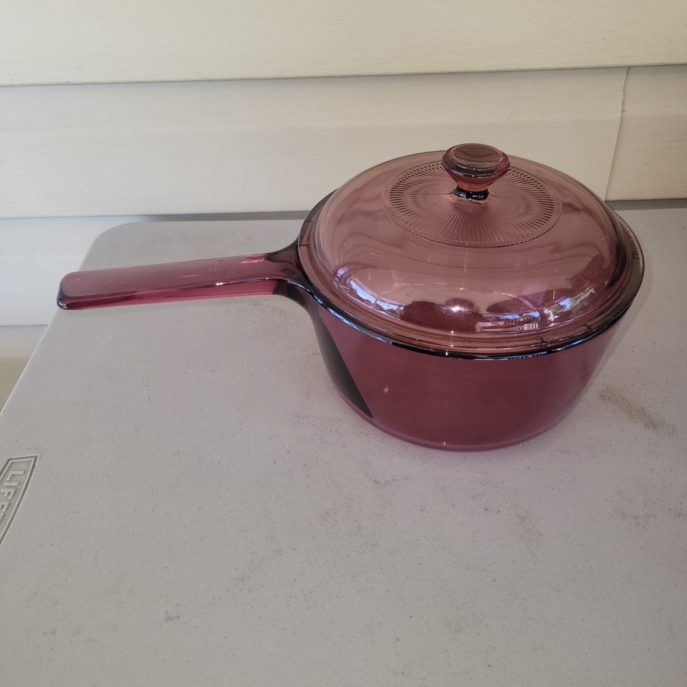 Vintage Corning Vision Ware 1.5 Liter Sauce Pan Cranberry w/ Lid Visionware